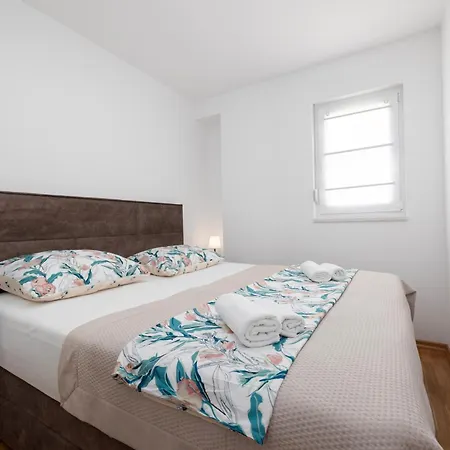Samed Apartment *